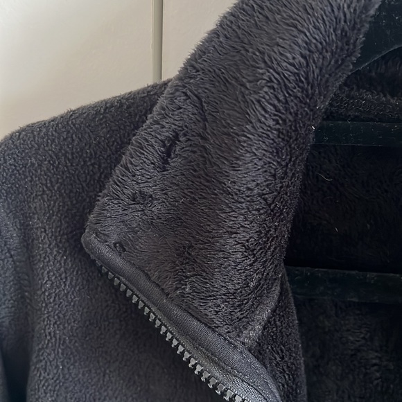 Closet Clearance Cozy zip fleece sweater. - Picture 4 of 6